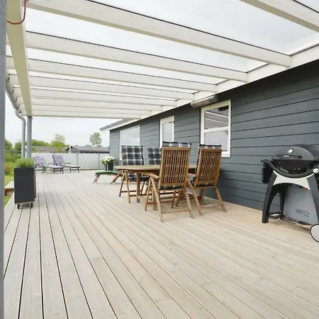 Three-bedroom Holiday In Haderslev